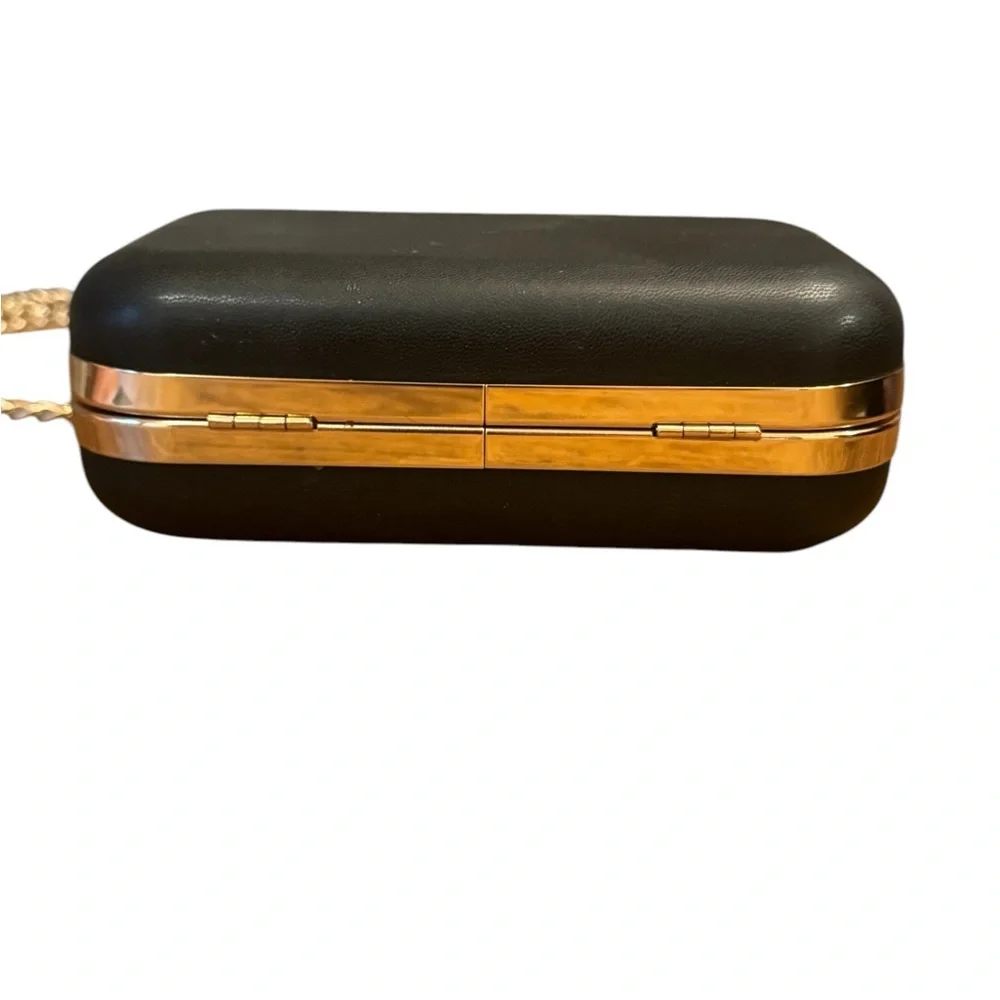 a new day hard case clutch with gold‎ chain